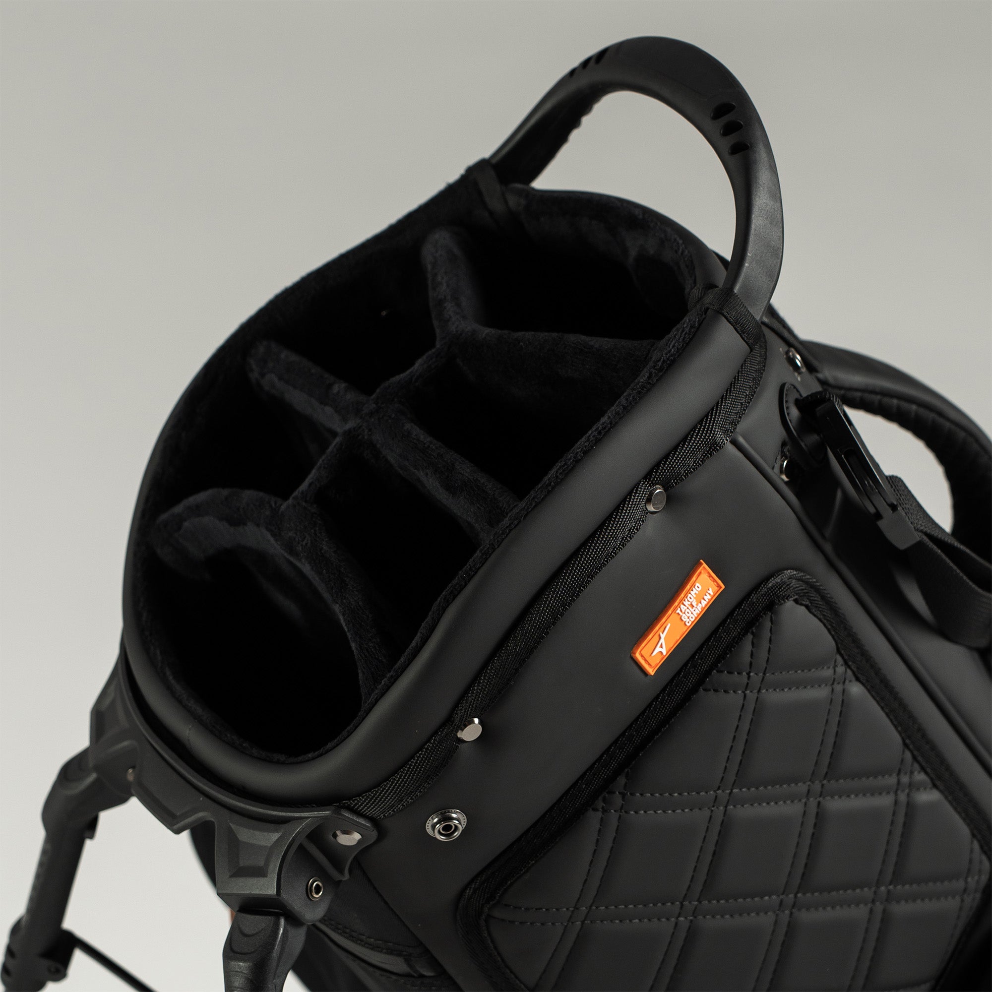 https://cdn.shopify.com/s/files/1/0701/3892/1157/files/StandBag02_Details.jpg?v=1777950908