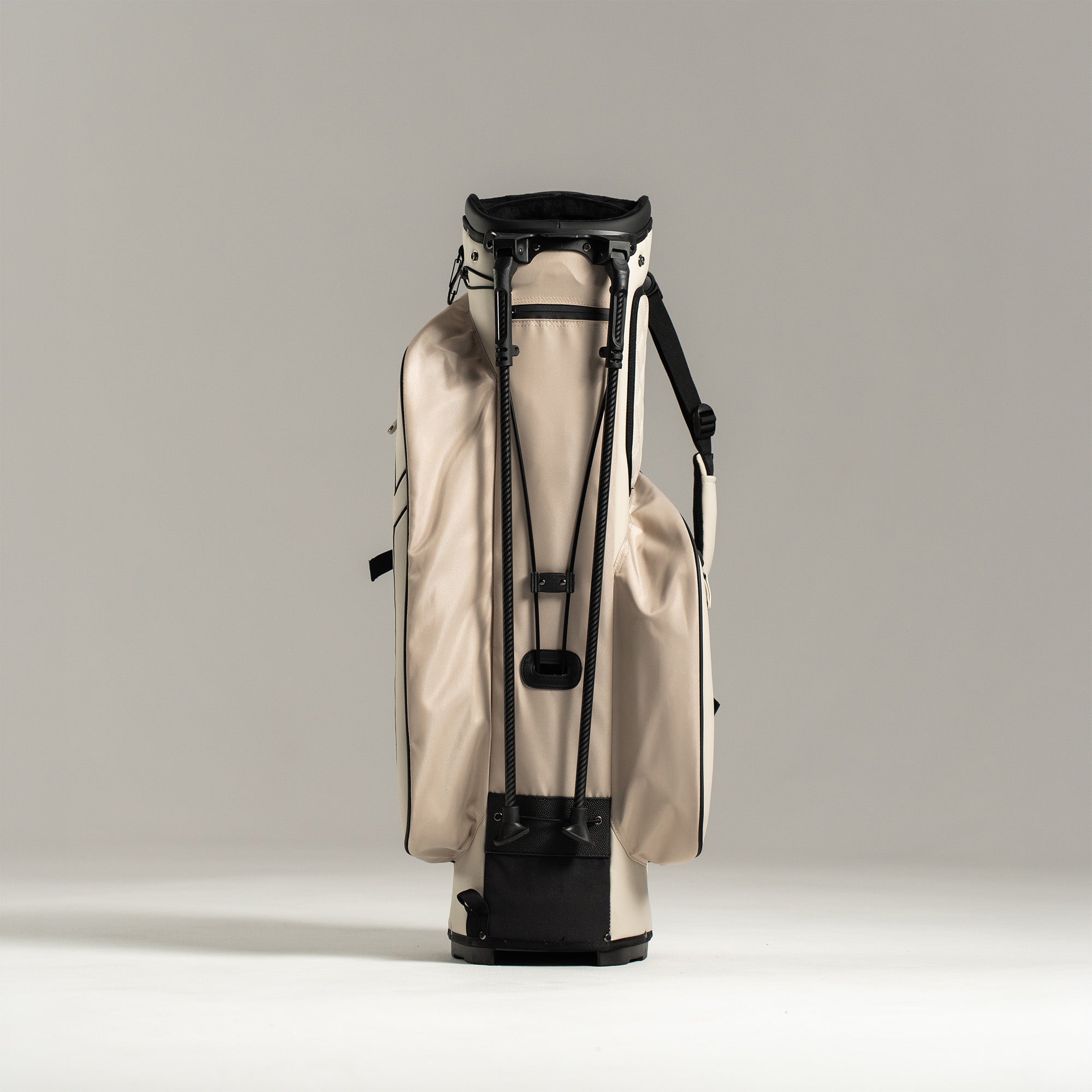 https://cdn.shopify.com/s/files/1/0701/3892/1157/files/StandBag02_W_StandingB.jpg?v=1777950908